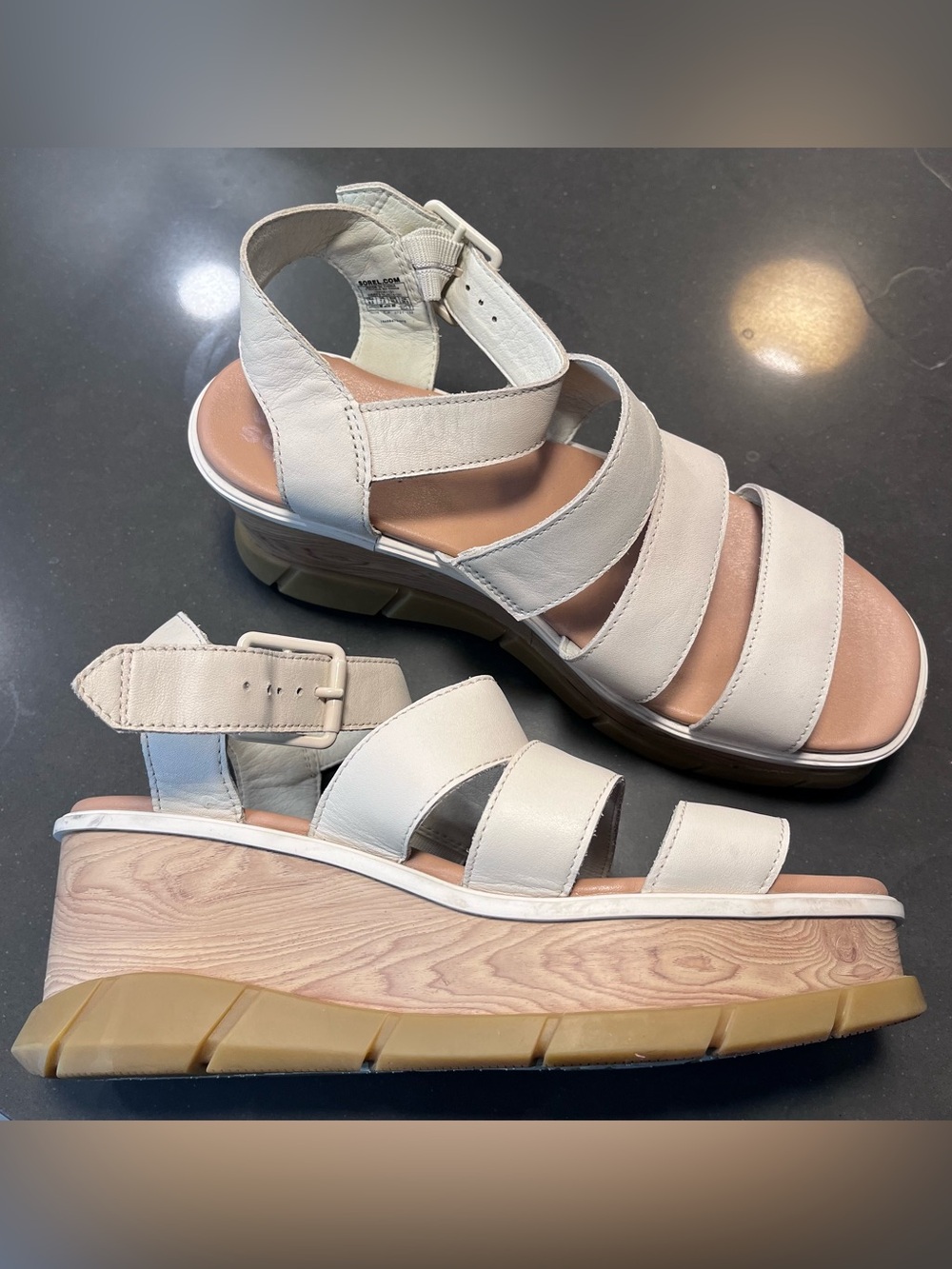 Sorel Joanie III Ankle Strap‎ Wedge Sandal Platform Size 9.5 Chalk Cream Chunky